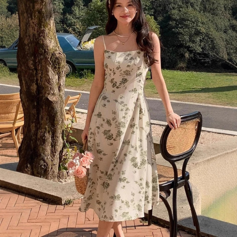 Daisy - Stilig lang blomsterkjole med justerbare stropper